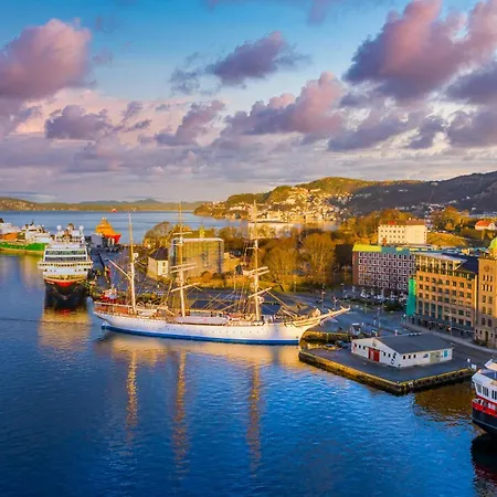 Apartamento Luxury Summer With Balcony Near Bryggen